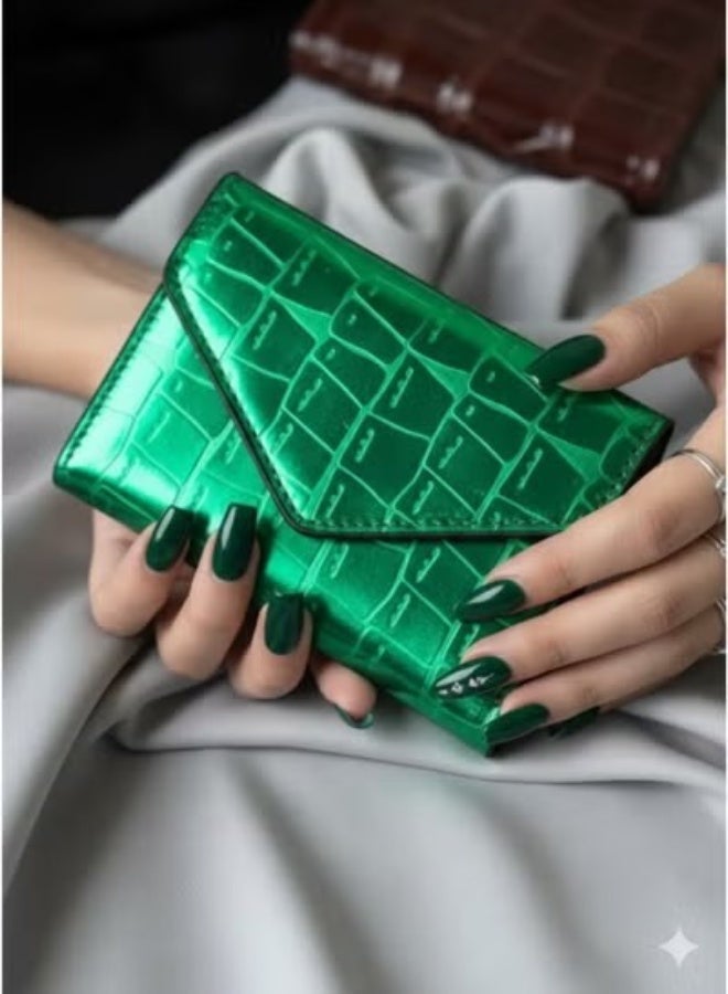 زوبا محفظة نسائية فاخرة بنقشة جلد التمساح – تصميم ميني أنيق وصغير الحجم بفتحات متعددة للكروت وجيب للنقود الورقية والعملات المعدنية – خامة جلد متينة لامعة وسهلة الحمل داخل أي شنطة – تنظيم مثالي وراحة يومية في محفظة واحدة مدمجة وعصرية - لون اخضر - Image 1